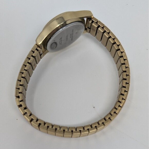 Timex Acqua INDIGLO Night Light Ladies Gold Tone Watch A63912 Stretch Band main image 7